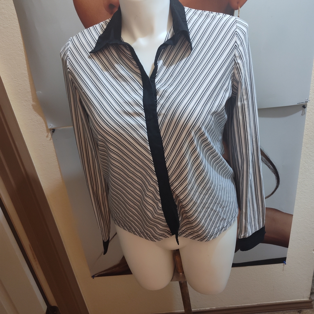 Worthington Black and White Blouse